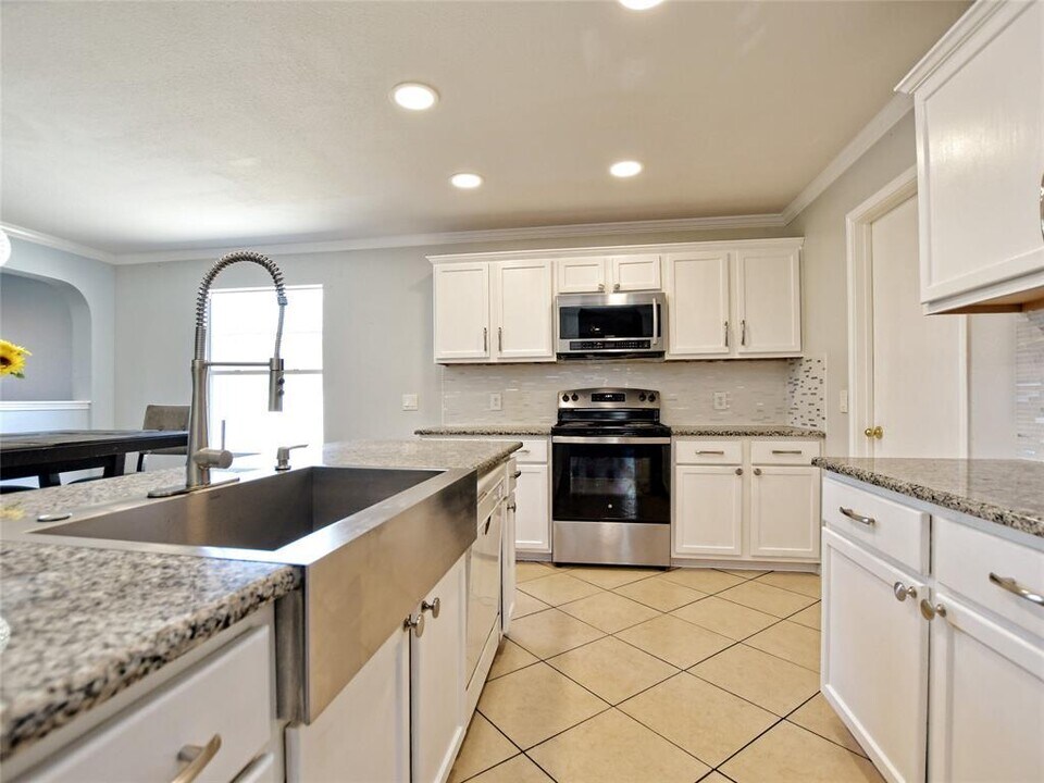 1557 Kenneys Way in Round Rock, TX - Building Photo