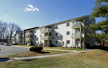 Farm Lane Apartments in Charlotte, NC - Building Photo - Building Photo