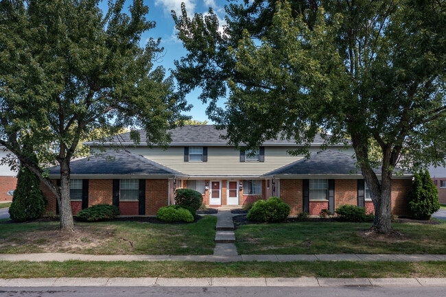 Broadmoor Apartments in Trotwood, OH - Foto de edificio - Building Photo