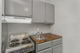 6126 S Woodlawn Ave in Chicago, IL - Building Photo - Building Photo