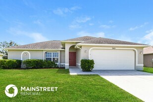 349 SW 28th Pl in Cape Coral, FL - Building Photo