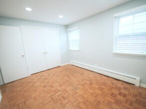 2602 Central St in Evanston, IL - Building Photo - Building Photo