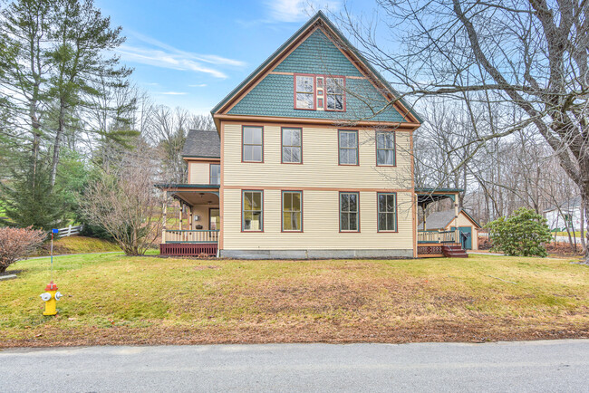 9 Summer St, Unit 9 in Hallowell, ME - Foto de edificio - Building Photo