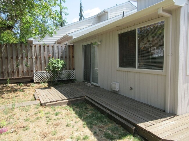 1237 Lupin Ln NW in Salem, OR - Building Photo - Building Photo