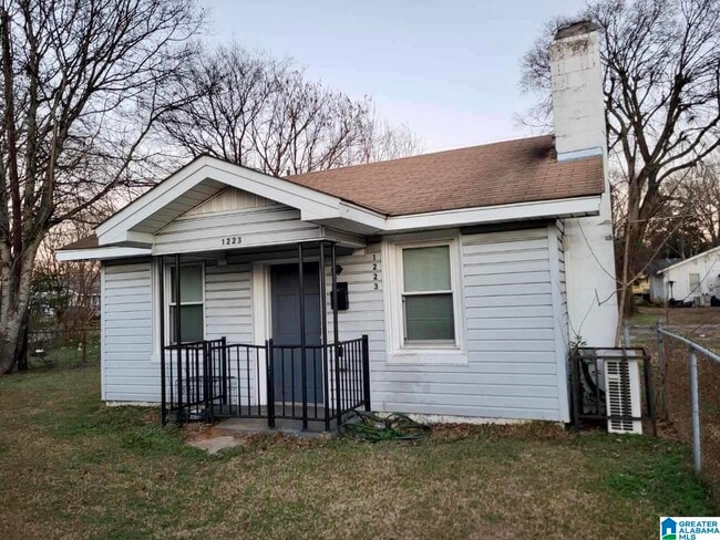 property at 1223 Hanover St