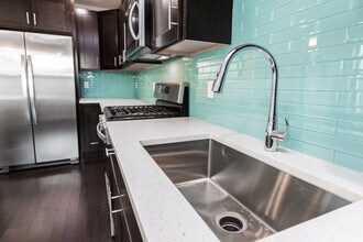 477 Fulton St, Unit F in Medford, MA - Building Photo - Building Photo