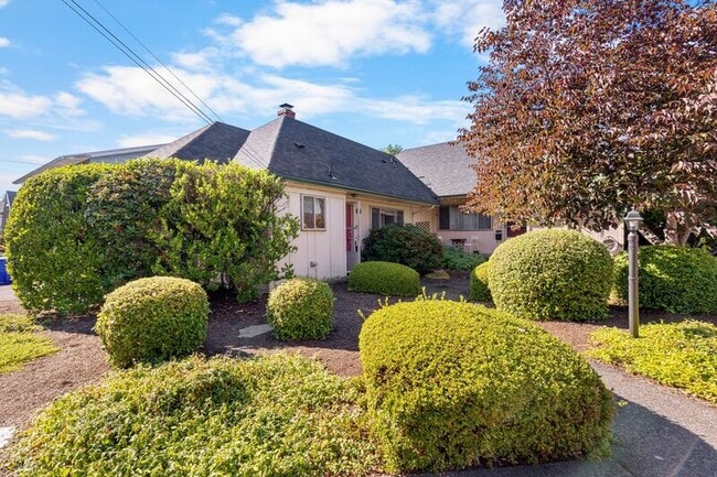 property at 3511 SE Cora Dr