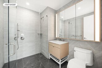 300 E 83rd St in New York, NY - Building Photo - Building Photo