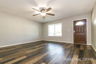 1323 W Rosemonte Dr in Phoenix, AZ - Building Photo - Building Photo