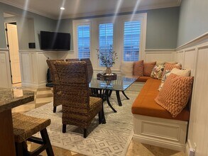 206 E Balboa Blvd in Newport Beach, CA - Building Photo - Building Photo