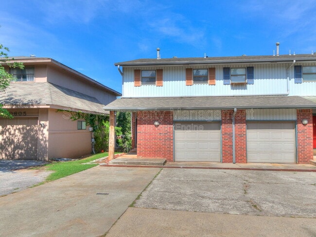 property at 10607 N MacArthur Blvd