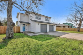 5205 2 Iron St in Austin, TX - Building Photo - Building Photo