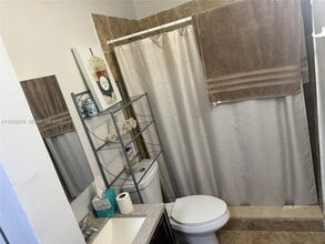 3251 NW 101st St in Miami, FL - Building Photo - Building Photo