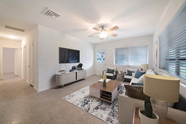2219 W Pineridge Ct in Delray Beach, FL - Building Photo - Building Photo
