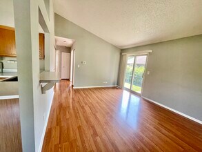 2048 Navarone Dr in Naperville, IL - Building Photo - Building Photo