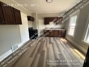 3463 W 135th St in Cleveland, OH - Building Photo - Building Photo