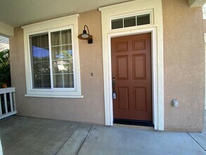 1050 Woodcrest Ln in Vista, CA - Building Photo - Building Photo