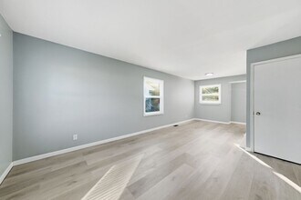 224 Cameron Rd in St. Louis, MO - Building Photo - Building Photo
