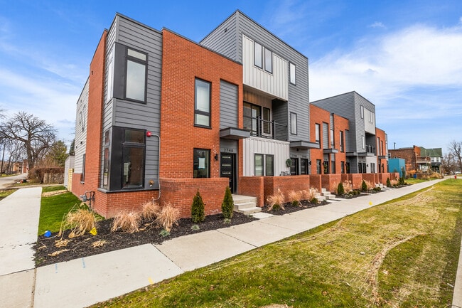 property at 2732 Harrison St