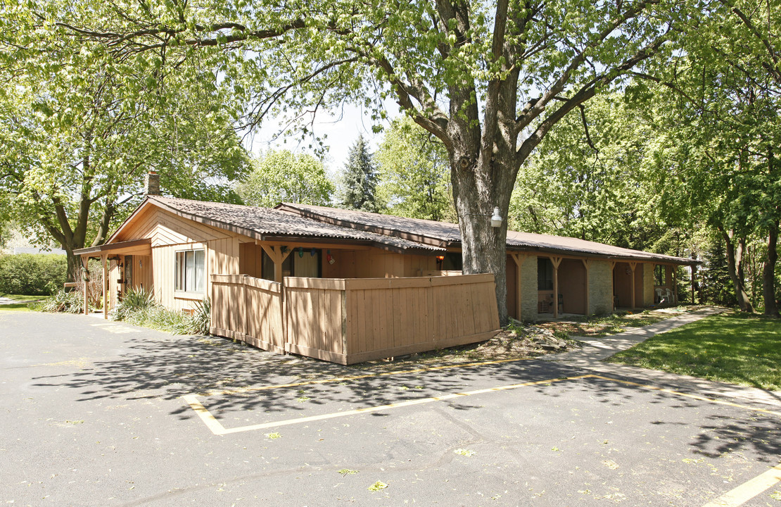 Pine Terrace Apartments in Tecumseh, MI - Building Photo