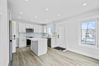 6 Garfield Ave in Revere, MA - Building Photo - Building Photo