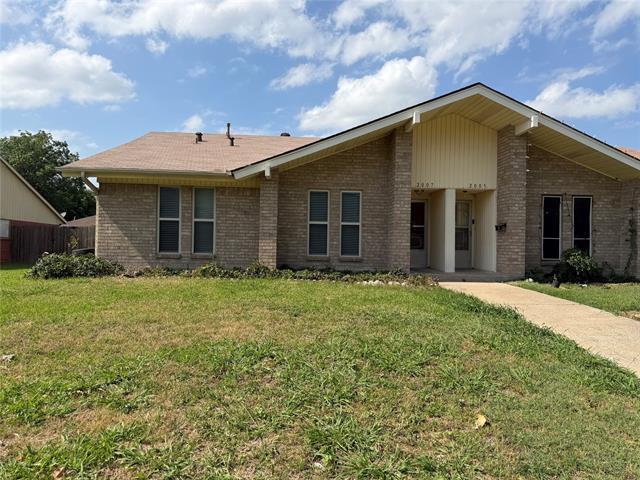 property at 2007 Santa Anna Dr