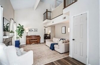 4554 Meadow Pl in Quartz Hill, CA - Foto de edificio - Building Photo