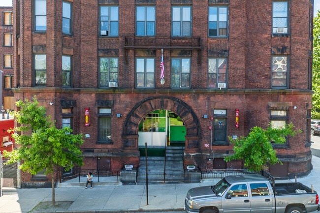 The Albion in Worcester, MA - Building Photo - Building Photo