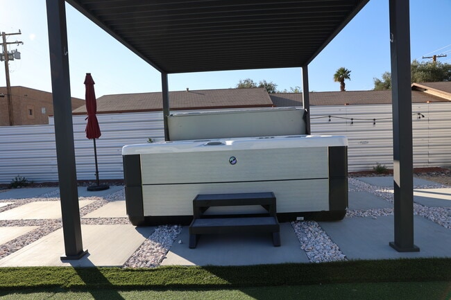 13826 Caliente Dr in Desert Hot Springs, CA - Building Photo - Building Photo