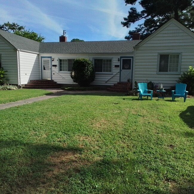 property at 156 W Bayview Blvd