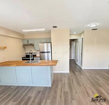 108 Lacosta Ln in Daytona Beach, FL - Building Photo