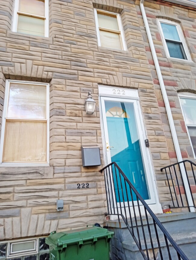 222 S Carey St in Baltimore, MD - Foto de edificio - Building Photo