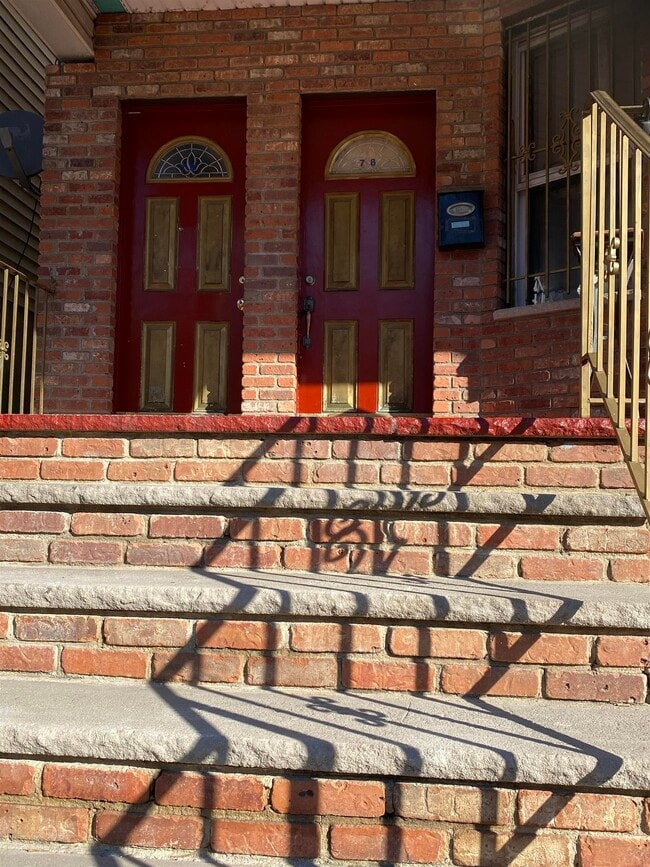 78 Van Nostrand Ave in Jersey City, NJ - Building Photo - Building Photo
