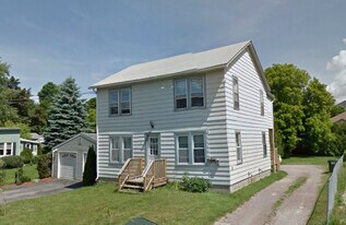 67 Lafountain St, Unit 67A in Winooski, VT - Building Photo