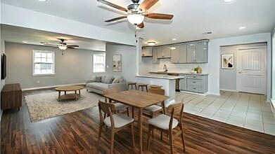 3834 Cambridge St in Slidell, LA - Foto de edificio - Building Photo