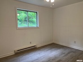 3241 S Douglas Ave in Springfield, IL - Building Photo - Building Photo