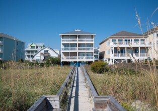 714 Carolina Beach Ave N-Unit -Seaview D Surf Shack in Carolina Beach, NC - Building Photo - Building Photo