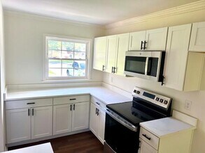 4113 E Canal Cir in Mobile, AL - Building Photo - Building Photo