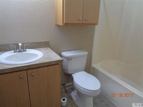 720 Kincaid Cir in Lenoir, NC - Foto de edificio - Building Photo