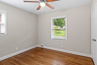 2343 Kaywood Ln in Winston-Salem, NC - Building Photo - Building Photo