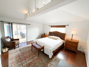 388 Paseo De Gracia in Redondo Beach, CA - Foto de edificio - Building Photo