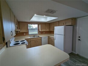 5267 W Homosassa Trail in Lecanto, FL - Building Photo - Building Photo
