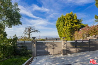 11775 Laurelwood Dr in Los Angeles, CA - Building Photo - Building Photo