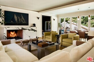 2003 El Cerrito Pl in Los Angeles, CA - Building Photo - Building Photo