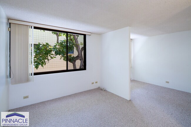 825 Coolidge St in Honolulu, HI - Building Photo - Building Photo