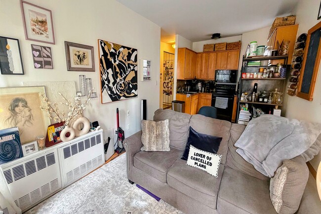 property at 160 E 91st St