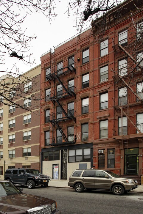 719 E Sixth St in New York, NY - Building Photo