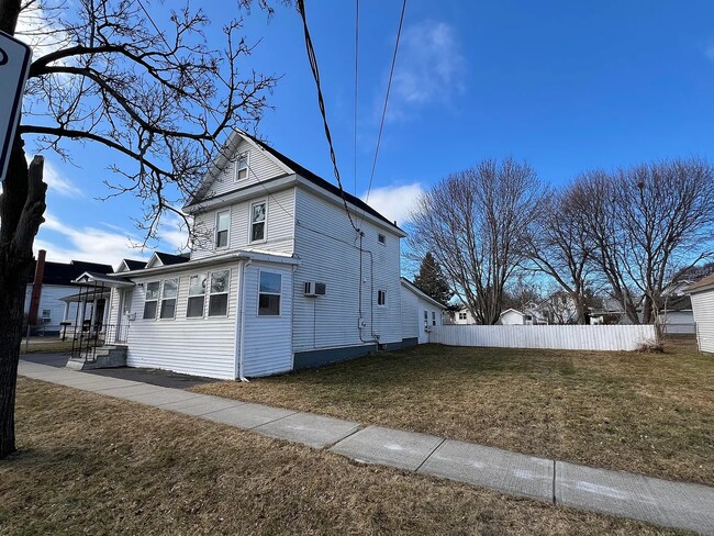 101 Lafayette St in Plattsburgh, NY - Building Photo - Building Photo