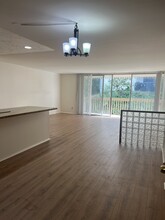 6526 Ocean Crest Dr, Unit A201 in Rancho Palos Verdes, CA - Building Photo - Building Photo