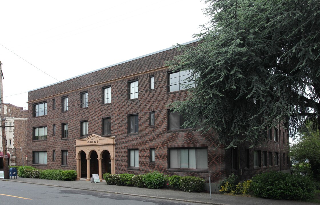 Sir Gallahad Apartments in Seattle, WA - Building Photo